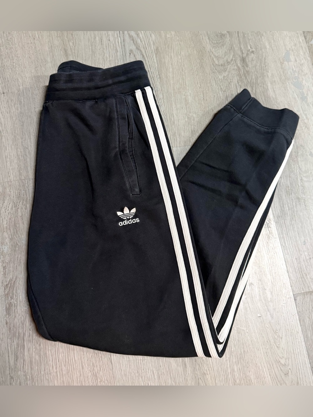 •ADIDAS• JOGGERS